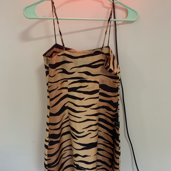 Realisation Par “THE CHRISTY” dress tiger - Picture 3 of 4